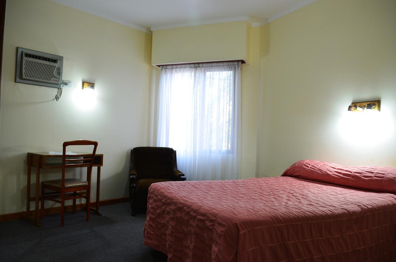 Hotel Huemul General Roca Exteriör bild
