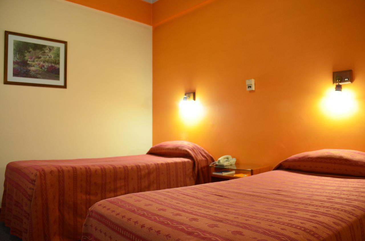 Hotel Huemul General Roca Exteriör bild